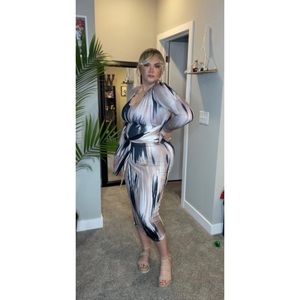 MULTI-COLORED LONG SLEEVE DRESS